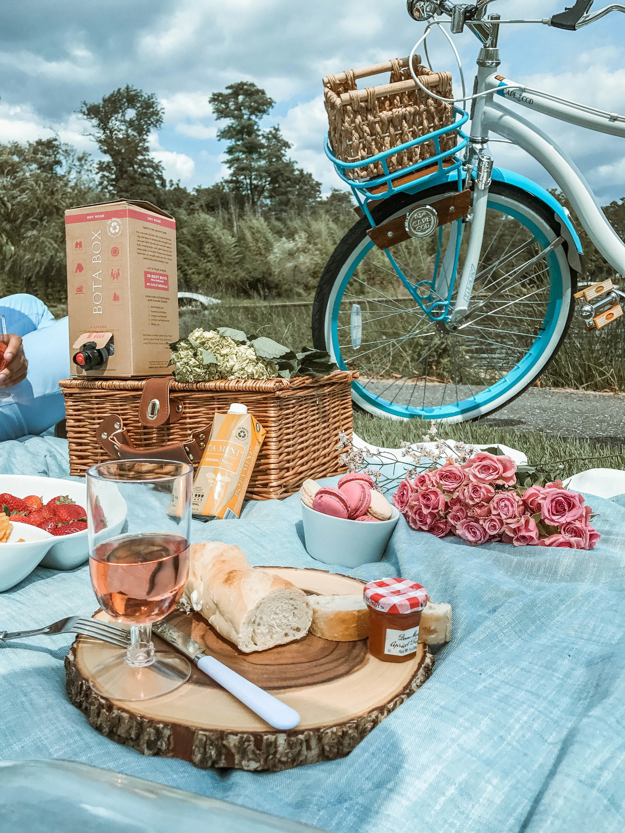 Lakeside Picnic Glam Dapper